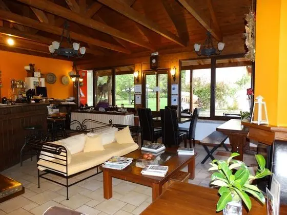 Ninemia Bungalows - Lobi