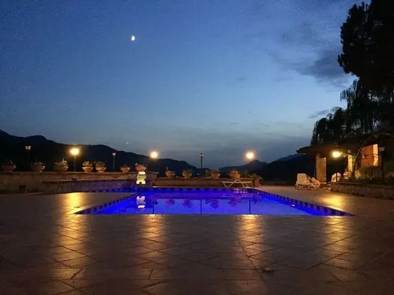 Resort Ninfea San Pellegrino Terme - Havuz