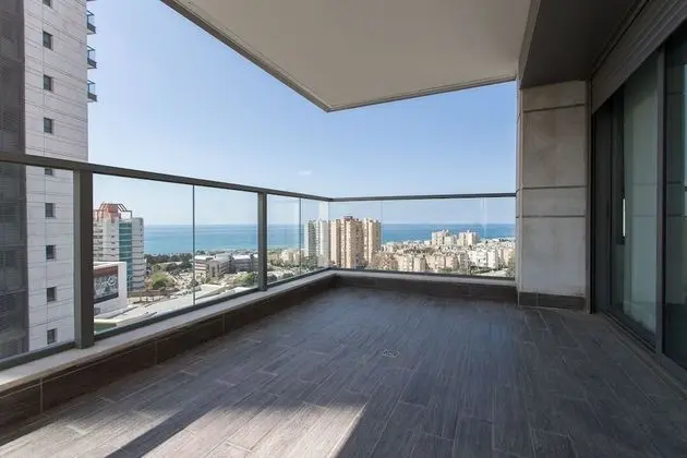 Nino Sea View