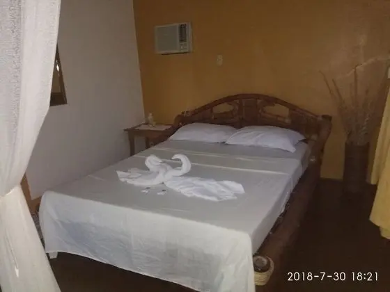 Nipa Hauz Resort - Oda