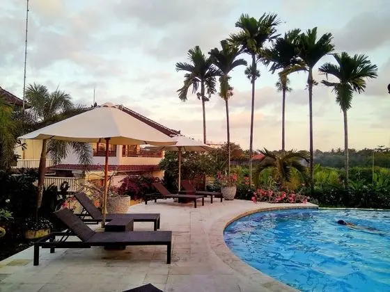 Nipuri Resort & Restaurant