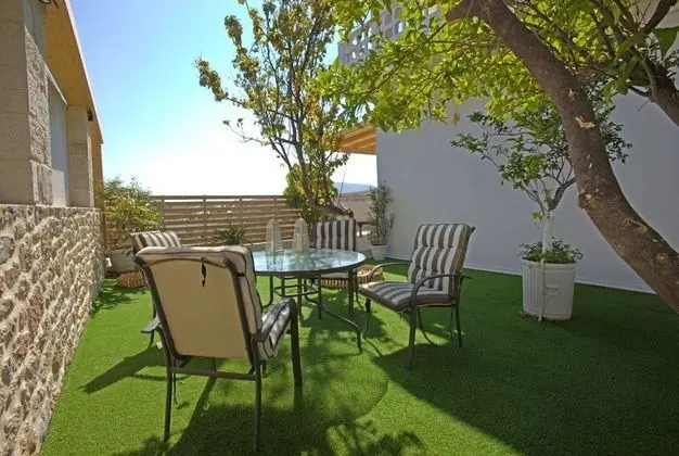 Niriides Home