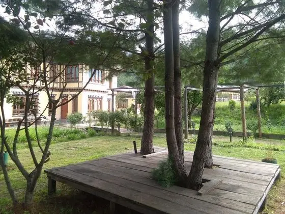 Nirvana Lodge & Homestay