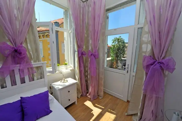 Nirvana Luxury Rooms