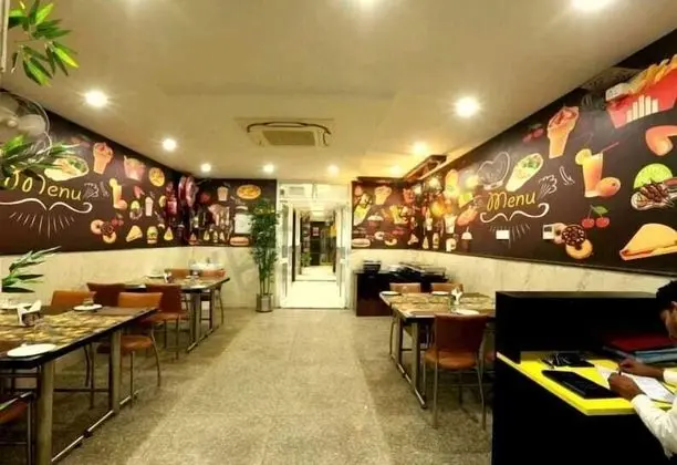 Hotel Nirvana-Near IGI Airport Delhi - Yerinde Yemek