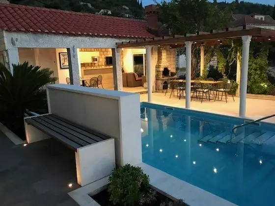 Villa Nisha - Six Bedroom Villa With Terrace and Swimming Pool ID Direct Booker 22773