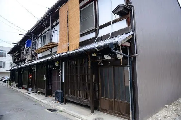 Nishioji Kado