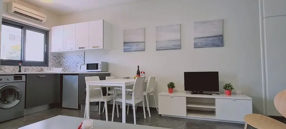 Nissi Twins Apartments by STAY BnB - Mutfak