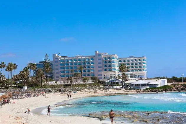 Nissiblu Beach Resort