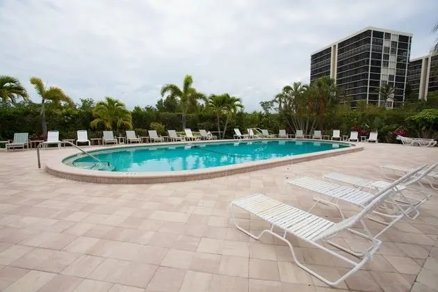 Nita's Sea Isles Condo - Havuz