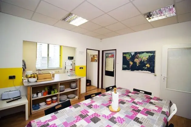 Nitra Glycerin Hostel - Yerinde Yemek