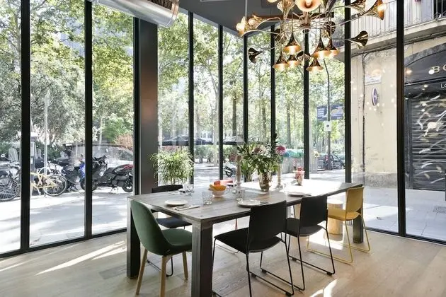 Niu Barcelona - Dış Mekan