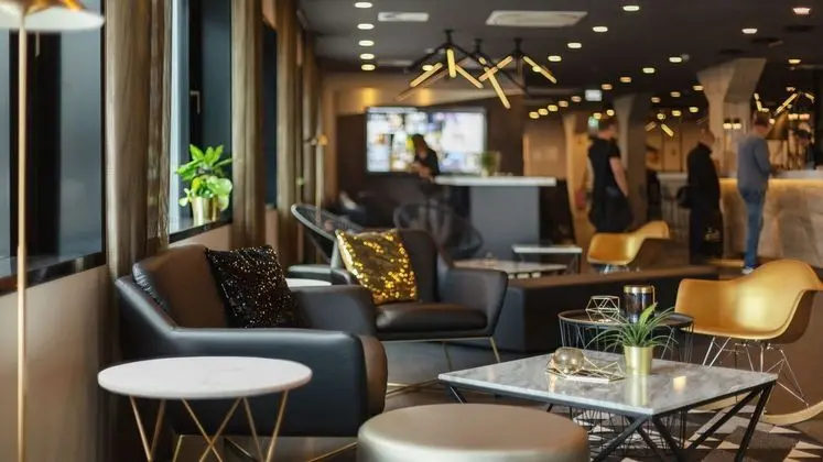 Hotel the niu Coin