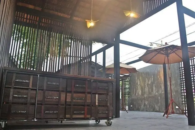 Niwas Ayutthaya - Öne Çıkan Resim