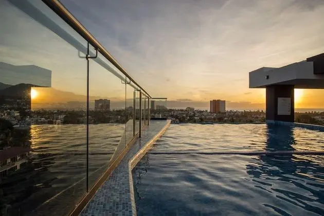 Niza Five Luxury Beach Apartments - Havuz