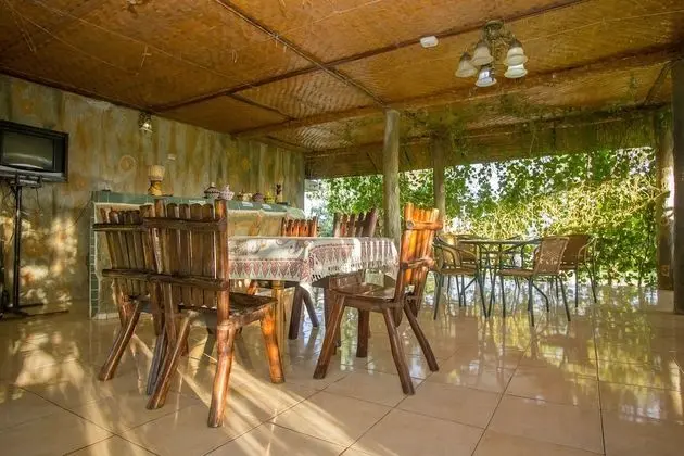 Njovu Park Lodge - Yerinde Yemek