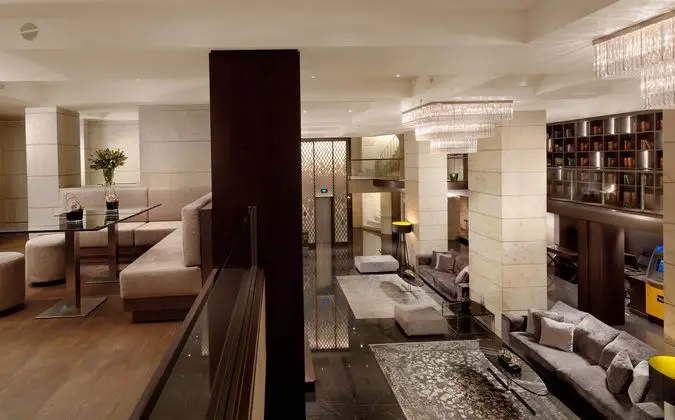NJV Athens Plaza - Lobi
