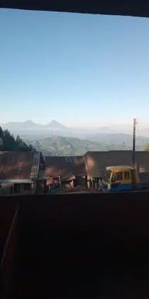 Nkuringo Home Stay - Hostel - Oda Düzeni