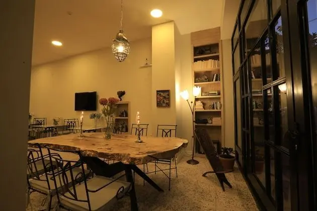 No 10 Hotel - Lobi
