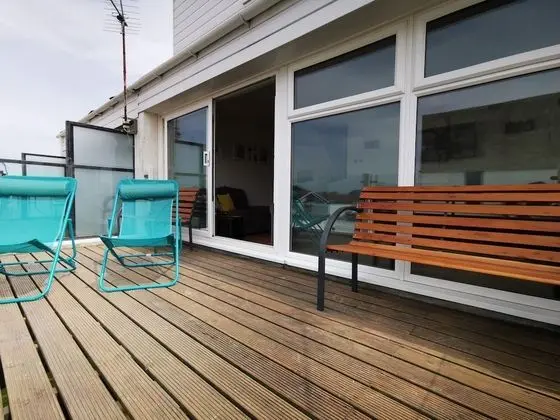 No. 28 Contemporary Beach Side Property With sea Views - Dış Mekan