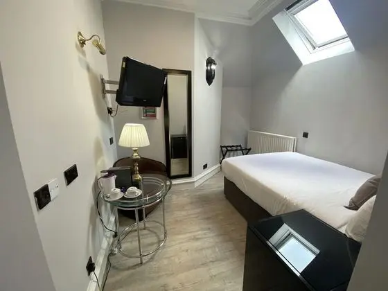 No 6 West Coates - Oda