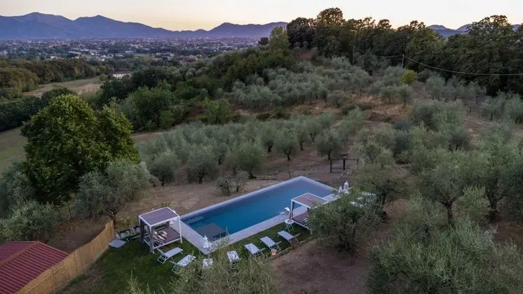 Villa Noa Romantic 8 Bedroom Luxury Farmhouse With Private Pool on the Lucca Hills