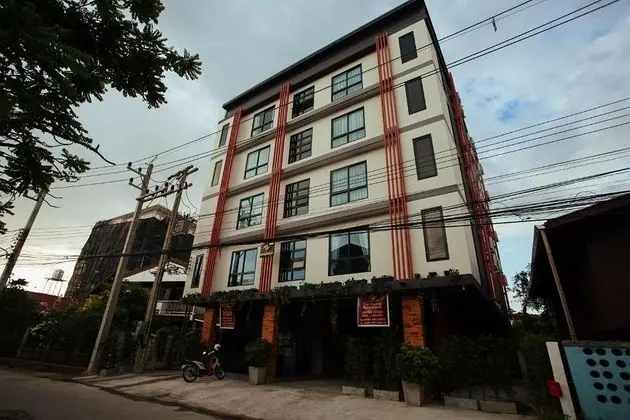 Noble Tarntong Boutique - Öne Çıkan Resim