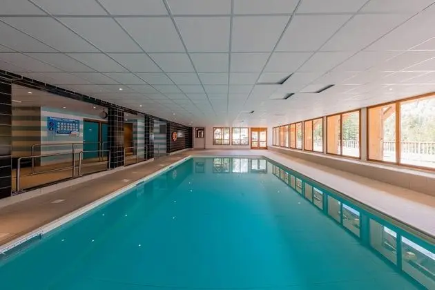 Noemys Les Chalets de Bois Méan - Havuz