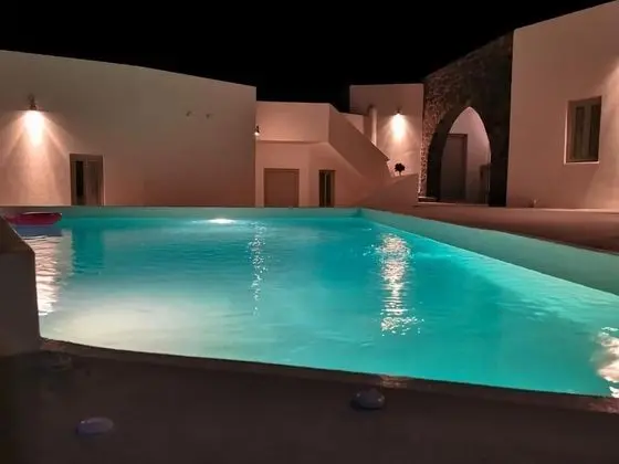 Noir Santorini