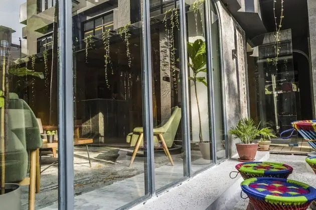 Nomad Hotel - Dış Mekan