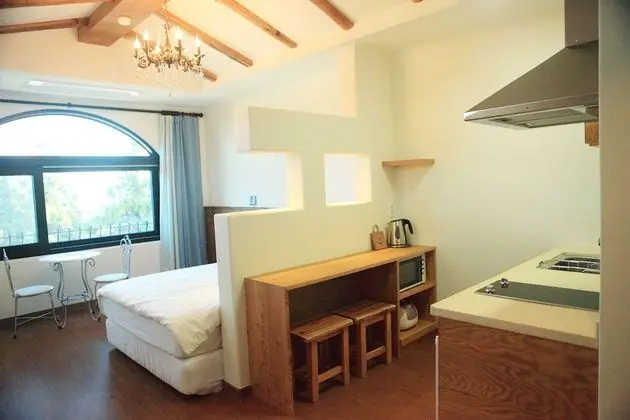 Nomad Pension in Jeju - Oda