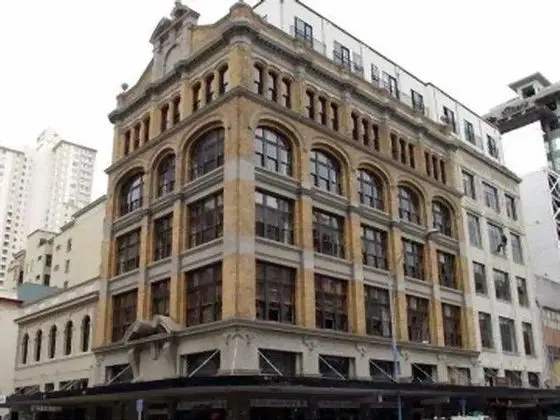 Nomads Auckland Backpackers