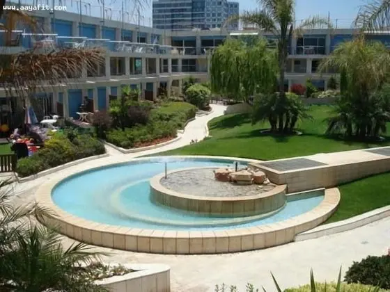 Nomi Suites