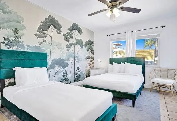 The Nook Hollywood, Short Walk From the Beach, With Pool and Free Parking!