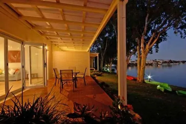 Noosa Entrance Waterfront Resort