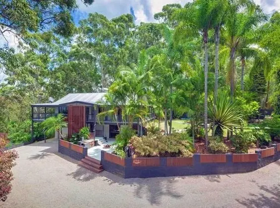 Noosa Hinterland Retreat For Total Isolation