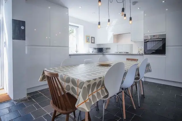 Norgans Terrace - 3 Bed Holiday Home - Pembroke - Mutfak