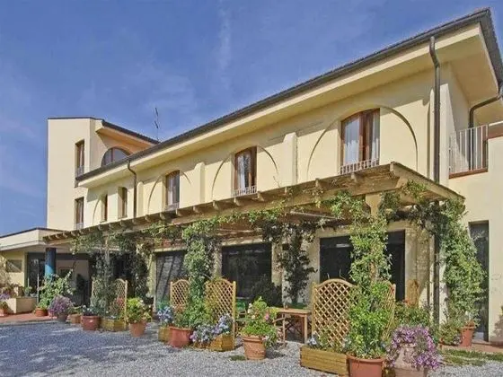 NORISTARS HOTEL