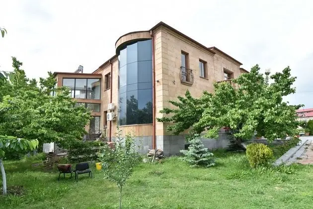 Villa in Nork