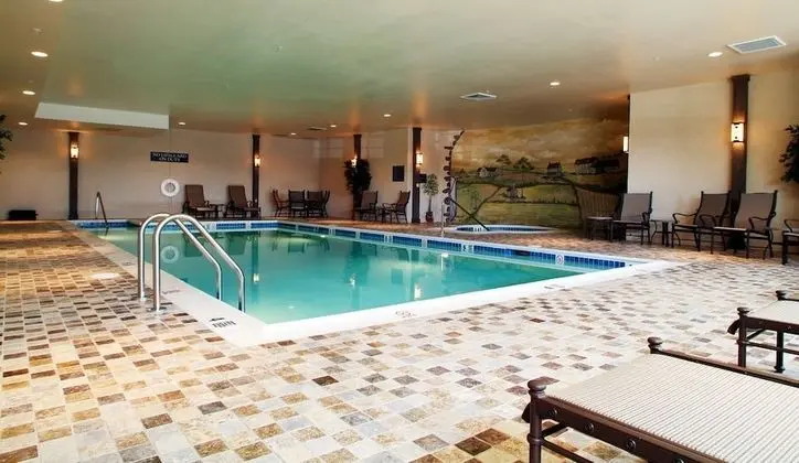Normandy Farm Hotel and Conference Center - Havuz