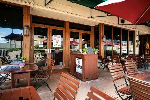 Norman's Hotel and Dining - Yerinde Yemek