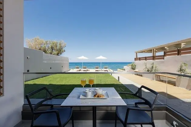 North Coast Seaside Luxury Suites
