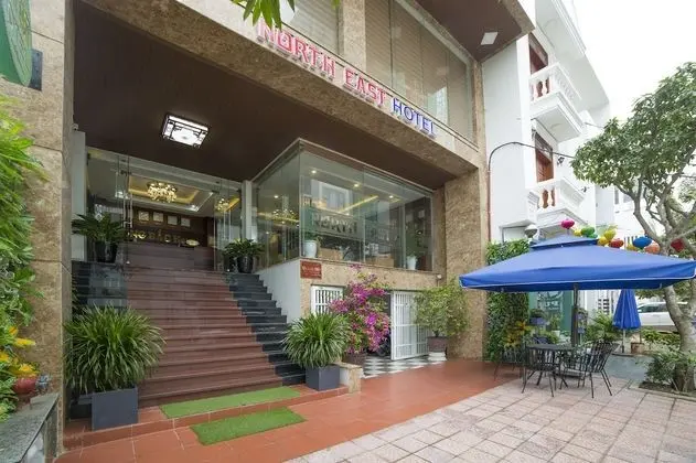 North East Hotel - Dış Mekan