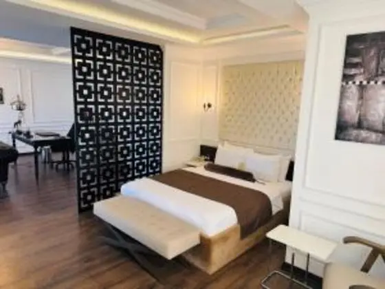 North Point Hotel - Genel
