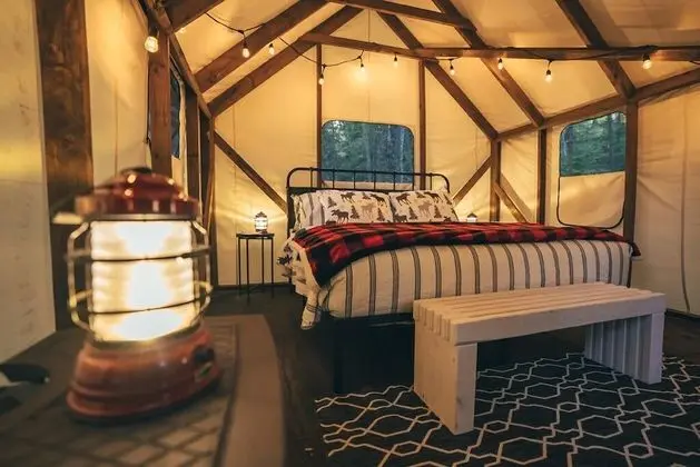 North Shore Camping Co. - İç Mekan