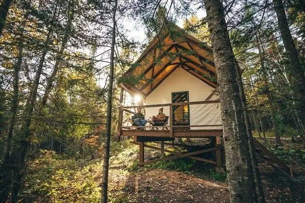 North Shore Camping Co. - Oda