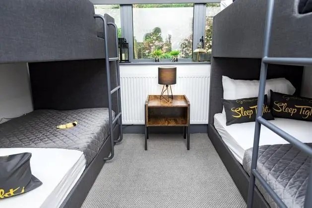 The North Wales Gathering - Hot Tub Sleeps Up To 16 - Oda