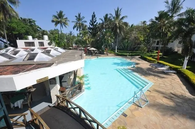 Northcoast Beach Hotel - Havuz