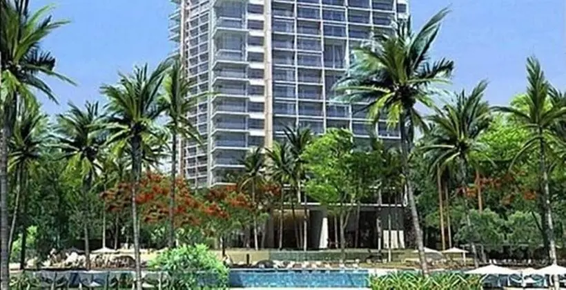 NorthPoint Pattaya with Sea View - Dış Mekan