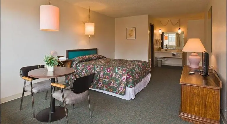 Northwoods Motel